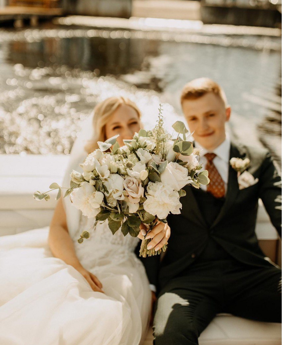 Bridal bouquet LOV 6